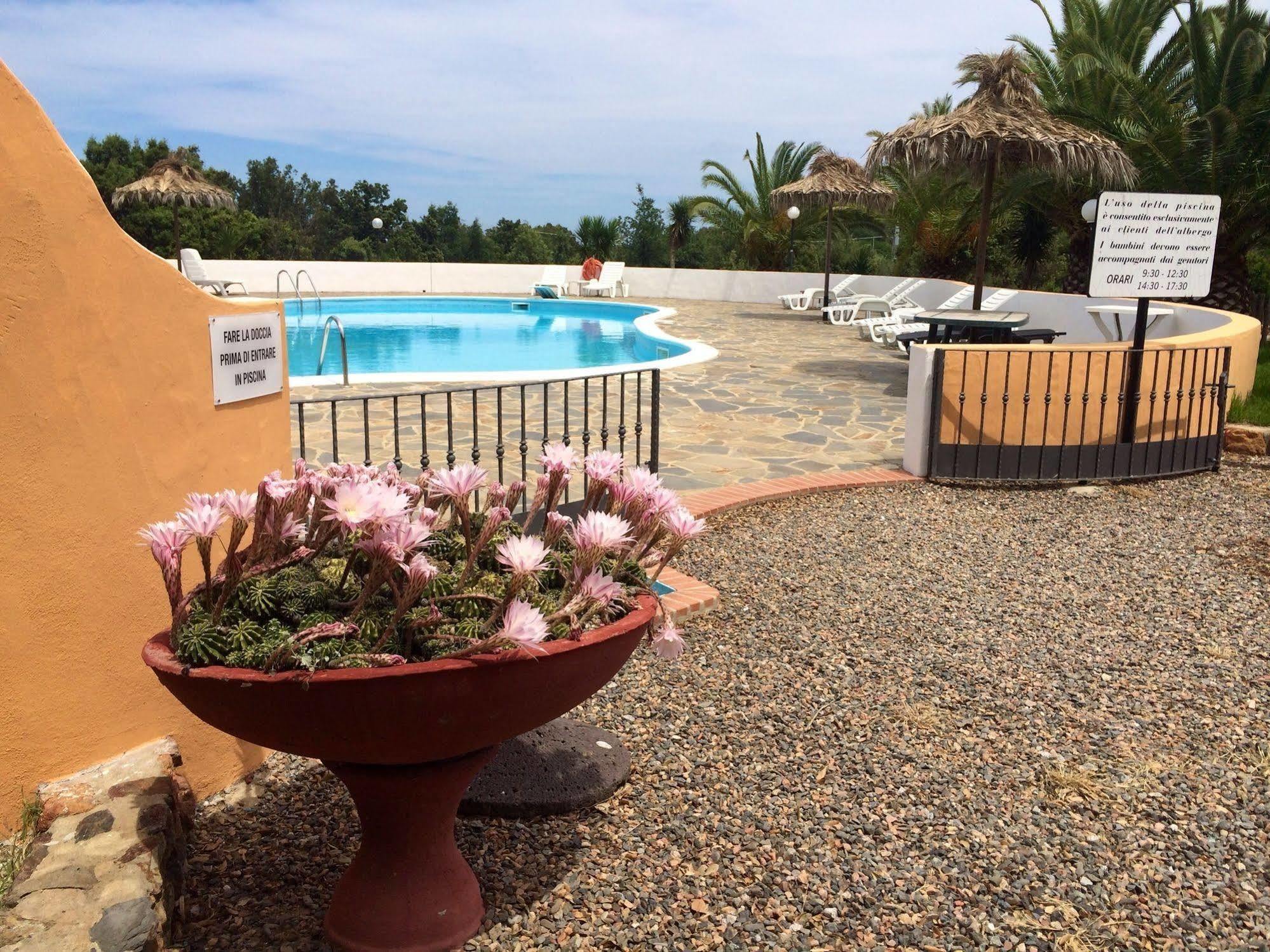 Il Castello Hotel Villaputzu Exterior foto